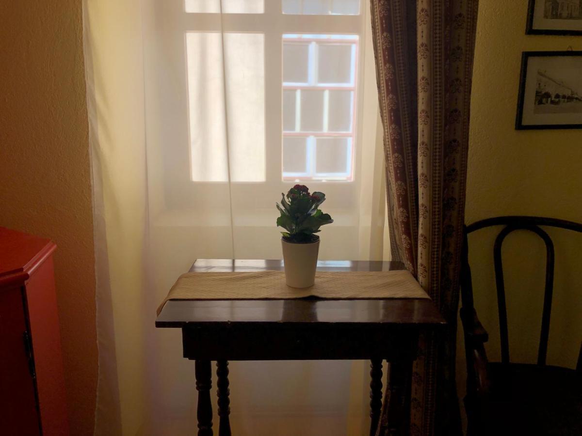 Voeroes Guest House เตอร์กู เซกูเยสก์ ภายนอก รูปภาพ